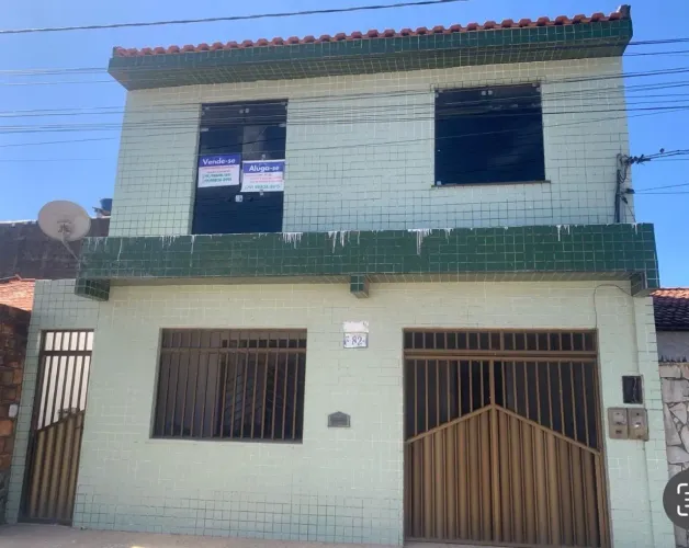Vende-se casa no Eduardo Gomes 