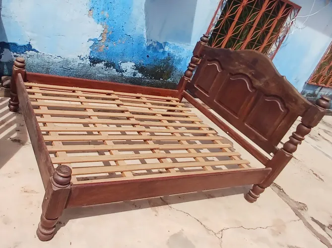 Cama de madeiras