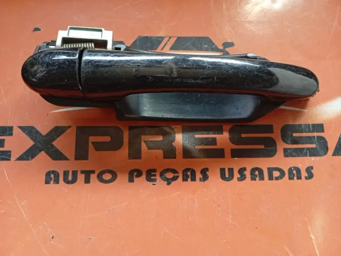 Maçaneta externa dianteira direita Fiat Strada nova Mobi original 