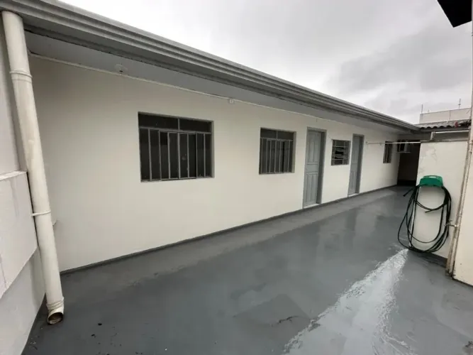 Casa Residencial com 2 quartos para alugar por R$ 1300.00, 50.00 m2 - ZONA 07 - MARINGA/PR