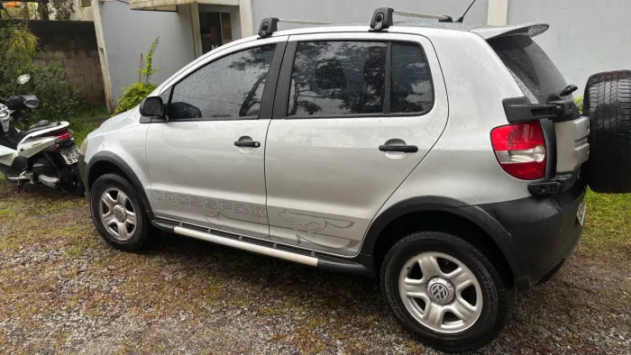 Volkswagen Crossfox 1.6 MI Total Flex 8V 5P 2009