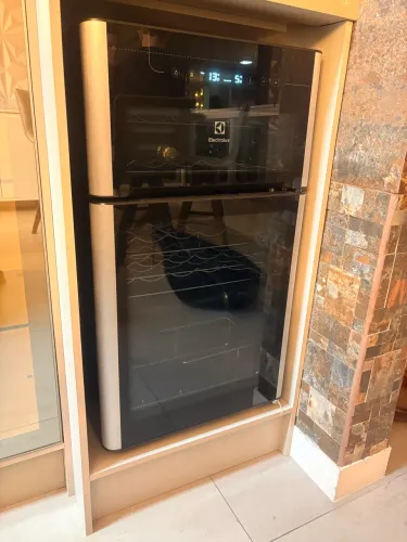 Adega Dual Zone Electrolux 