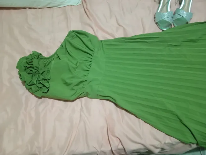 Vestido e sandália pra vender 