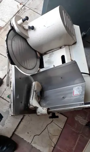 Fatiador De Frios Automático Industrial Cebekort CF 1000 - 220v