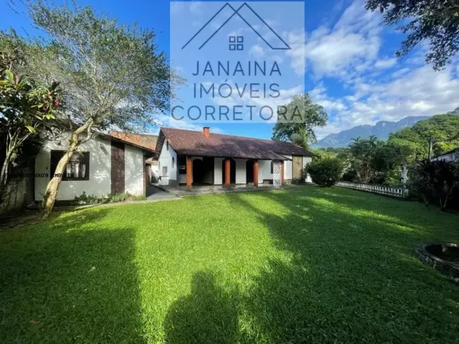 Casa linear de condomínio para venda -5 quartos - suíte - quintal - piscina - churrasqueir