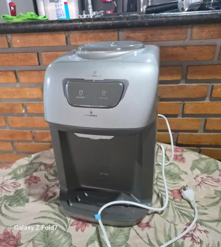 BEBEDOURO COM COMPRESSOR