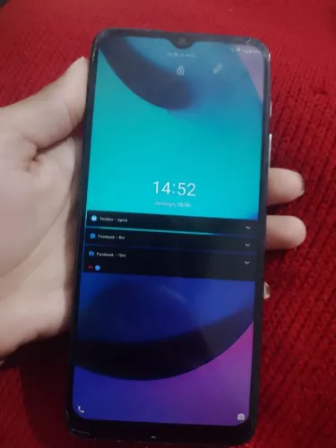Celular moto e20, não entrego - aceito troca em iPhone 