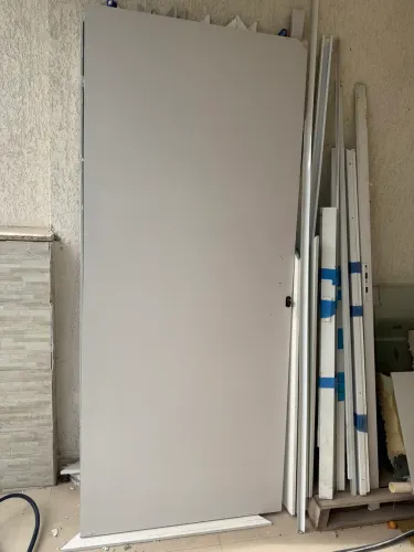Porta de correr estado de nova