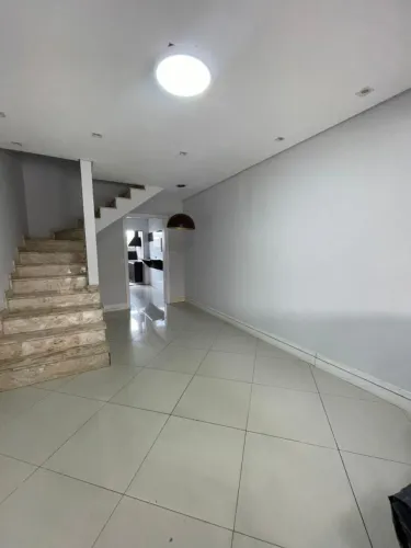Sobrado em Condomínio para Venda em Jandira, Jardim São João, 2 dormitórios, 1 banheiro, 1