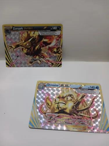 Pokemon Zoroark e Omastar
