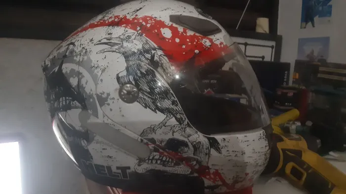 Capacete Helt bom estado