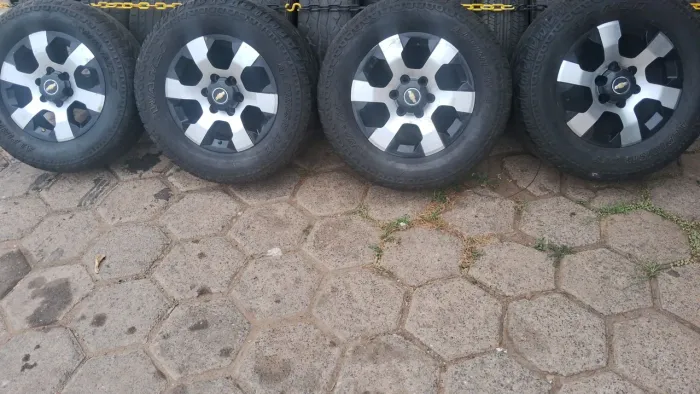 Jogo de rodas s10 aro 17