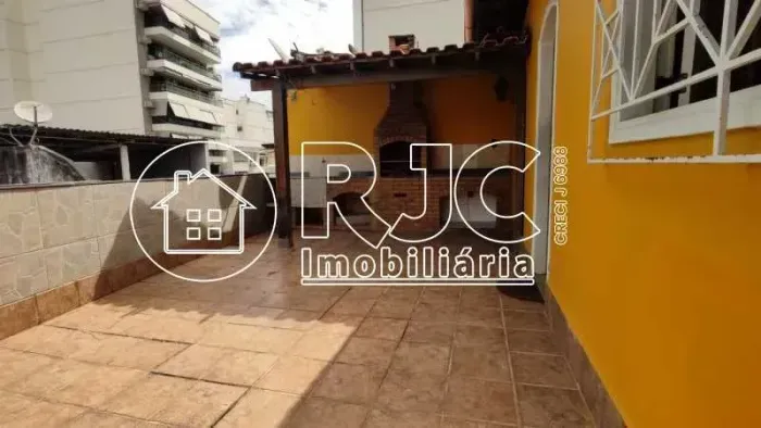 Imóvel para venda possui 95 metros quadrados com 2 quartos em Tijuca - Rio de Janeiro - RJ