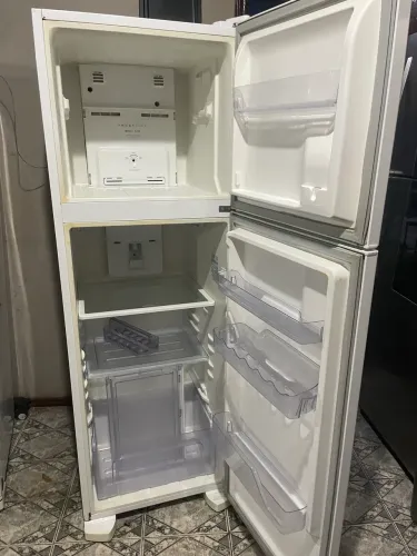 Geladeira Brastemp Frost Free 350Lt 127v Funcionando 03 Meses de Garantia