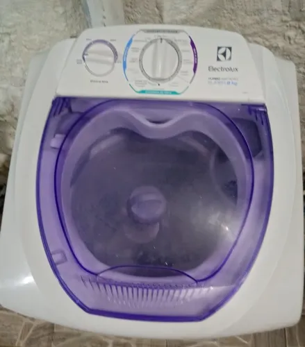 Linda lavadora Eletrolux 8 kilos funcionando perfeitamente 