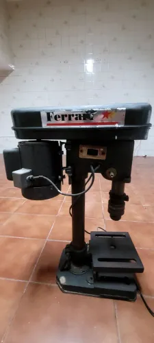 Furadeira de Bancada