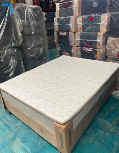 ?CAMA BOX QUEEN COM PILLOW