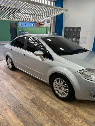 Fiat Linea LX 1.9/ 1.8 Flex 16V Dualogic 4P 2011