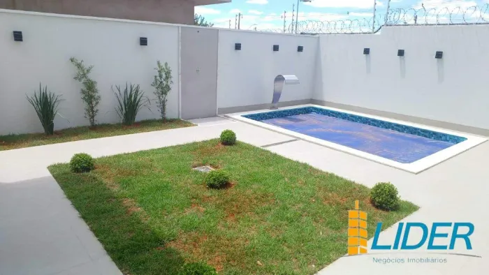 CASA EM CONDOMÍNIO à venda, 3 quartos, 3 suítes, 2 vagas, LARANJEIRAS - Uberlândia/MG