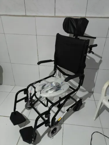 Cadeira de Banho Reclinável - Ortomix (nova)