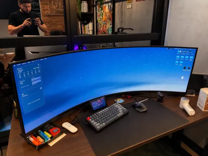 Samsung Odyssey Neo G9 57" Dual UHD 