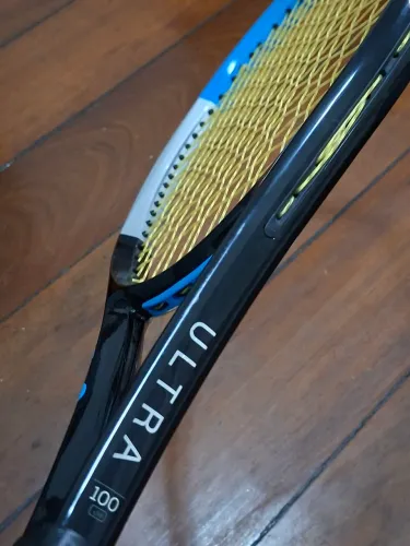 Raquete Tênis Wilson Ultra 100 v3.0 L4 300g