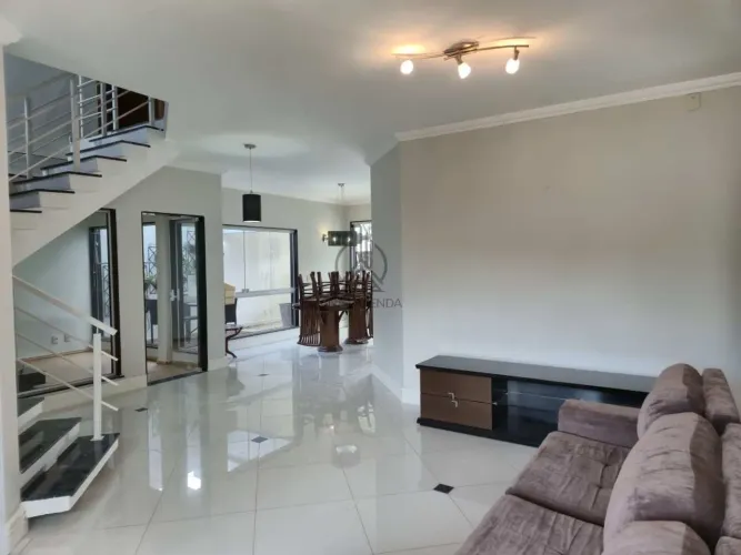 Sobrado em condomínio, com 3 quartos, 278m² Campos do Conde Tremembé