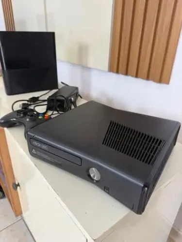 XBOX 360 SLIM DESTRAVADO NOVO