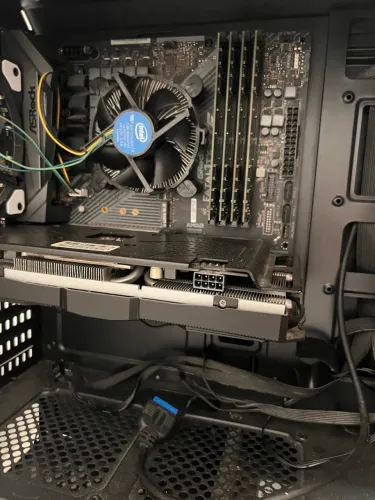 PC Gamer Intel Core i7 + RX 580 8GB + 16GB RAM