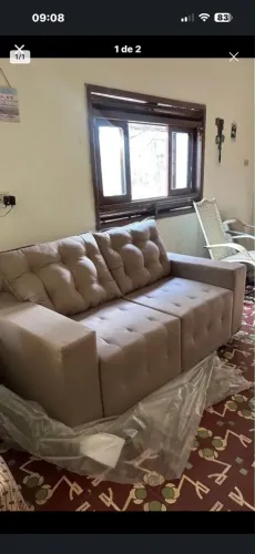 Sofá retrátil novo, plástico tirado só para fotos
