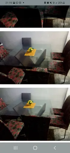 Mesa de vidro com 4 cadeiras 
