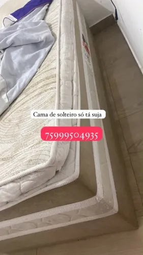 Cama solteiro +2 banquetas