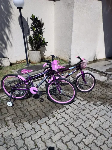 Vende-se 2 bicicletas aro 20 e 24