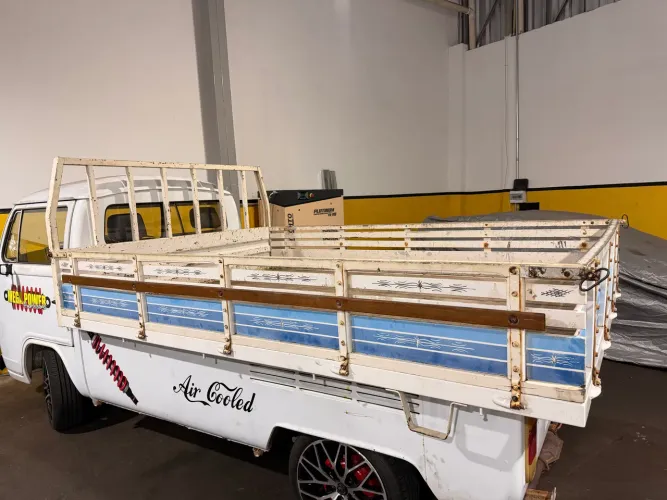 Carroceria de Madeira Kombi