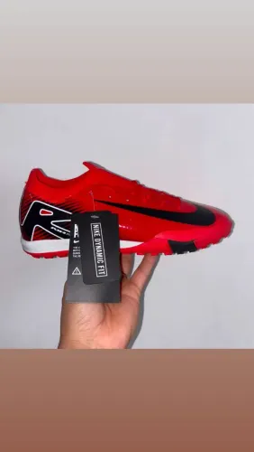 ?CHUTEIRA SOCIETY NIKE MERCURIAL ?