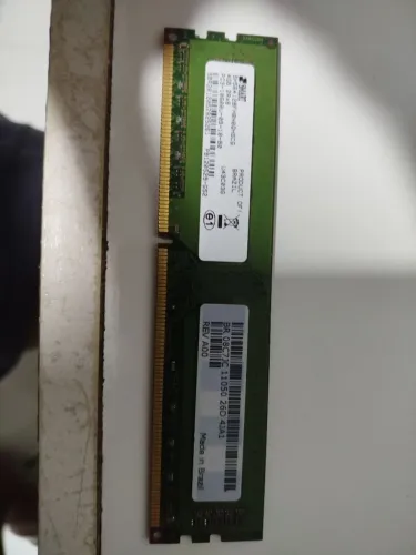 2 pé tes de memória um de 4 e o outro de 2 completando 6