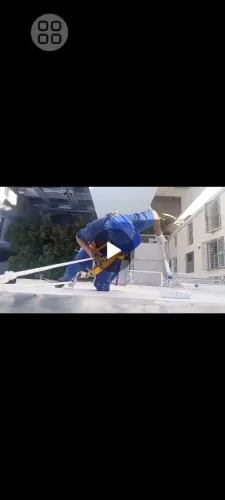 Operário multifuncional pedreiro e pintor atendo várias nessecidade da tua obra pqn ou gd