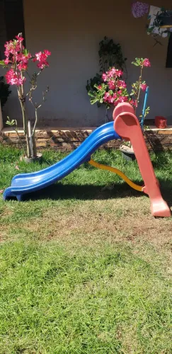 Escorregador infantil