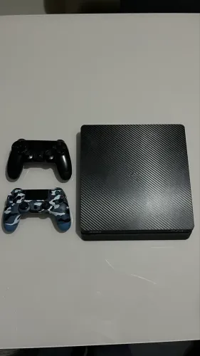 PS4 Slim 1 TB + 2 Controles + Vários Jogos - Garantia