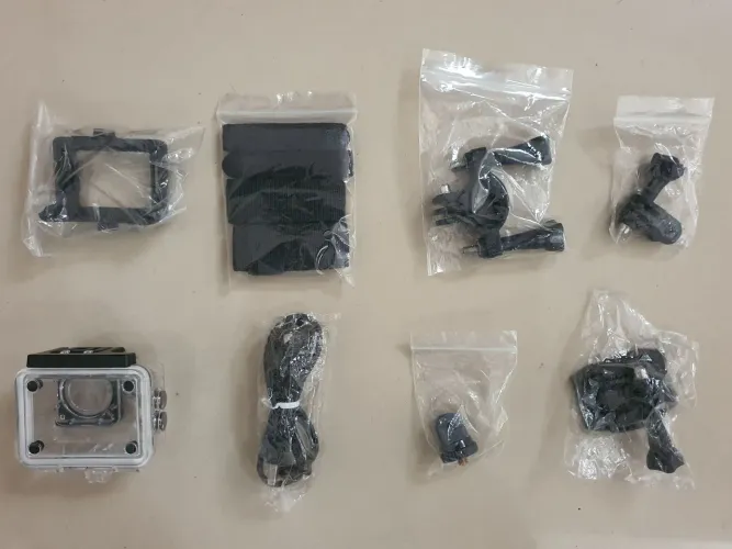 Todos os acessórios da antiga Câmera GoPro