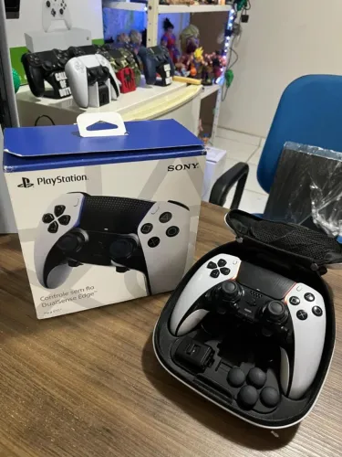 Controles de Playstation e Xbox