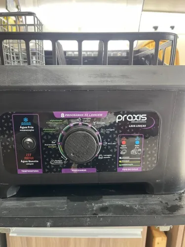 Lava-Louças Praxis LLP04 Preta 220V ? Seminova, 4 meses de uso, com nota fiscal.