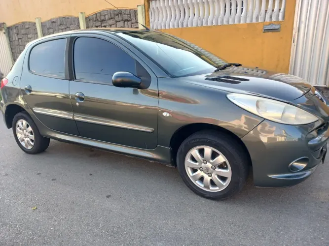 Peugeot 207 XR Sport 1.4 Flex 8V 5P 2012