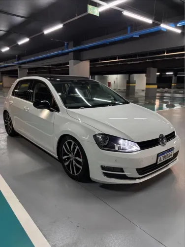 Volkswagen Golf Highline 1.4 TSI 140cv Aut. 2016