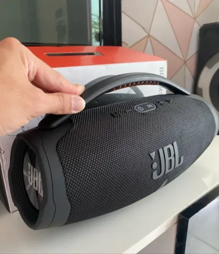JBL boombox primeira linha