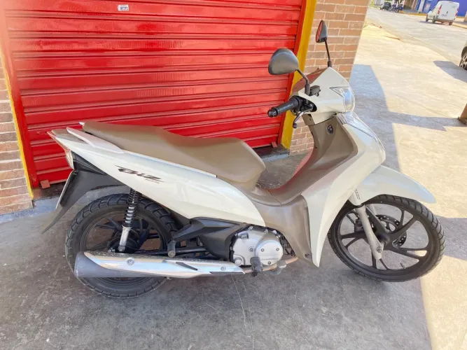 Honda Biz 125 - Super Conservada / Econômica / Partida Elétrica