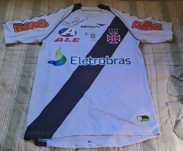 Camisa Vasco da Gama autografada pelo Roberto Dinamite