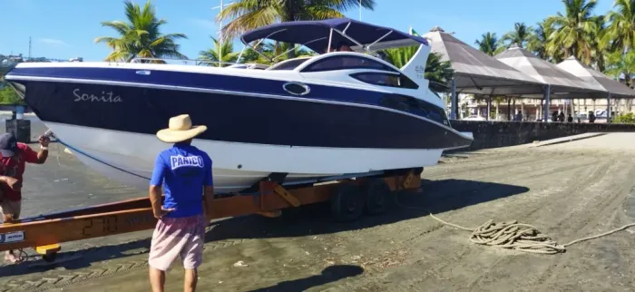 Lancha 27 pés - Real Power Bolt com Motor Mercruiser 6.2