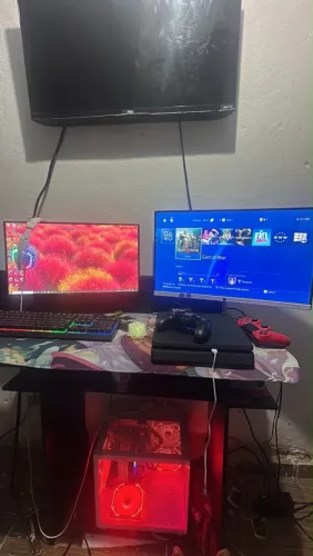 PC GAMER/PS4 COMPLETOS, 2 MONITORES, MOUSE, TECLADO e HEADSET 2 CONTROLES