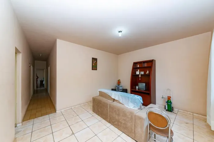 Casa à Venda - Ermelinda, 3 Quartos, 240 m2